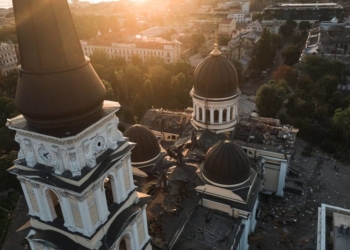 Після ракетної атаки рашистів частину Спасо-Преображенського собору в Одесі доведеться знести