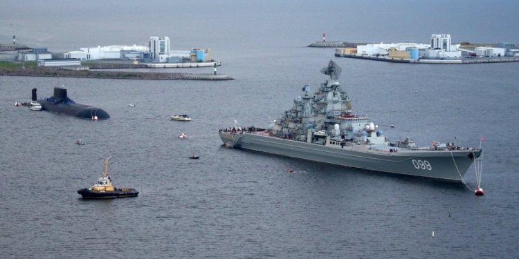 Російський атомний крейсер “Петр Великий” може піти під ніж. Що сталося (ФОТО)