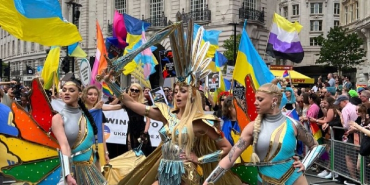 Полякова в Лондоні очолила українську колону на ЛГБТ-марші (ФОТО)