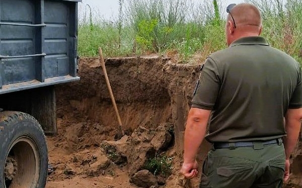 Ще одного пісчаного браконьєра у Миколаєві оштрафували на 1,7 тис.грн. за незаконний забір піску. Чи надовго?