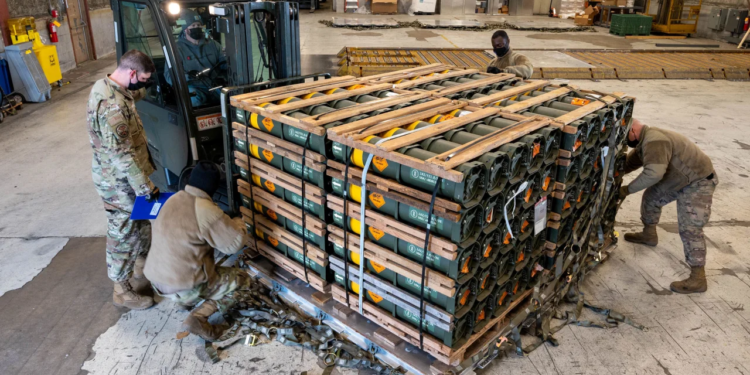 Республіканцям в сенаті США не вдалося обмежити військову допомогу Україні