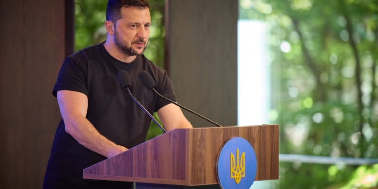 Зеленський провів екстрену нараду з керівниками дипломатичних установ в іноземних державах (ФОТО, ВІДЕО)