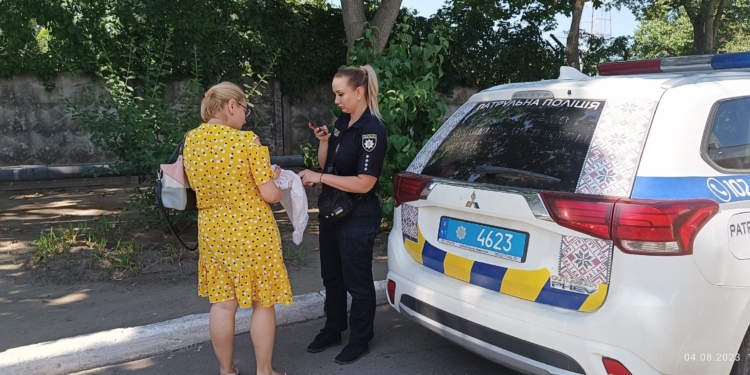 Не годує і не лікує: у Миколаєві у горе-матері відібрали 6-місячну доньку