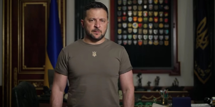 Російський ракетний удар по Покровську, обмін полоненими і фронт: про що в своєму зверненні говорив Зеленський (ВІДЕО)