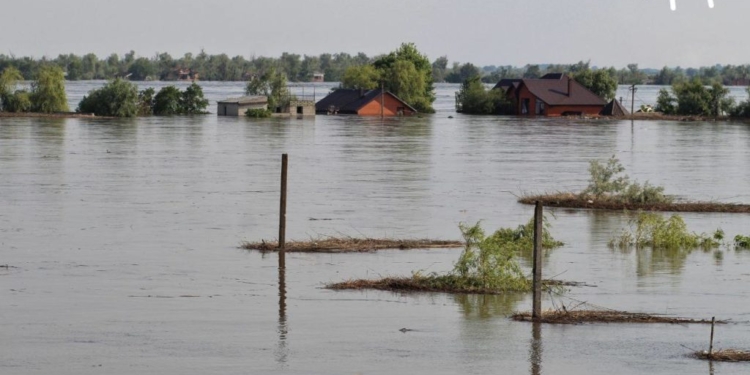 Грошова допомога постраждалим від підтоплення на Херсонщині та Миколаївщині: Уряд продовжив термін прийому заяв на виплати