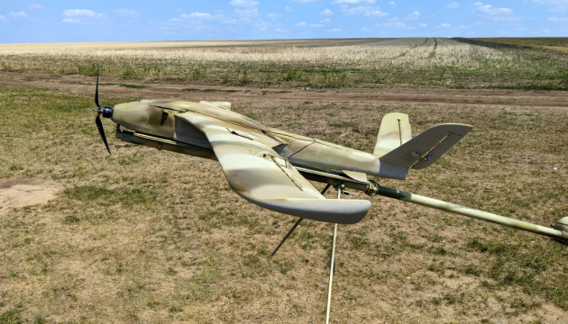 Ентузіасти з Миколаєва створили дрон «Бекфаєр», невидимий для ворожих ударів (ФОТО, ВІДЕО)