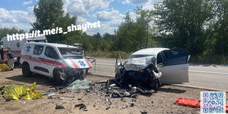 Жахлива ДТП на Миколаївщині зі «швидкою допомогою»: троє загиблих