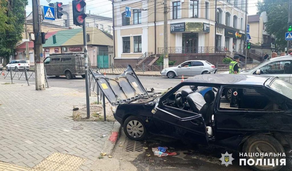 ДТП у середмісті Миколаєва: шестеро постраждалих, у тому числі троє дітей (ФОТО) 2