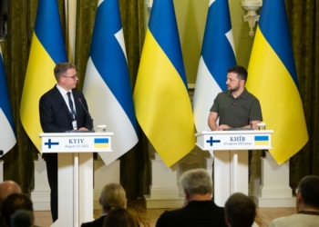 До Києва прибув Прем’єр-міністр Фінляндії: він зустрівся з Володимиром Зеленським і візьме участь у саміті Кримської платформи (ФОТО, ВІДЕО)