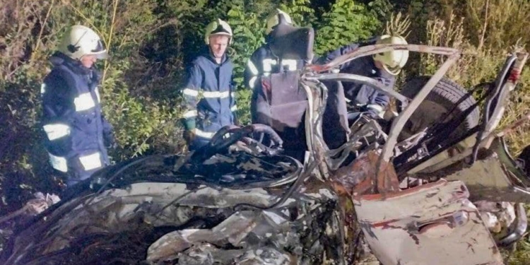 У жахливій ДТП на Вінниччині загинуло 12 людей, серед них 6 дітей (ФОТО)