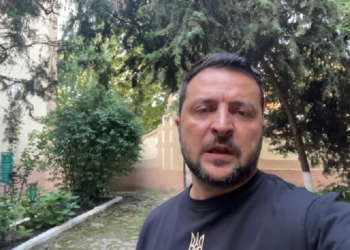 «Москва веде битву за глобальну катастрофу»: Зеленський розповів не тільки про візит на Закарпаття, але й про нічну атаку російських терористів (ВІДЕО)