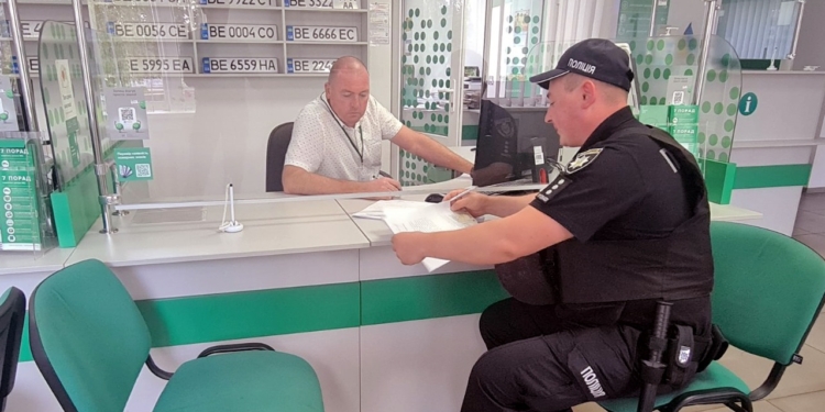 На Миколаївщині знайшли автівку, яку шукали в Європі, а за перереєстрацією авто звернулась людина, яка мала бути під цілодобовим домашнім арештом (ФОТО)