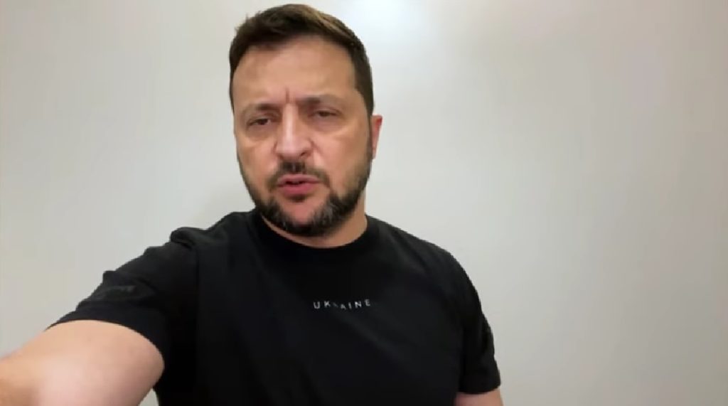 Про авіатрощу на Житомирщині, вдячність нашим воїнам і емоції: про що у зверненні говорив Зеленський (ВІДЕО) 1