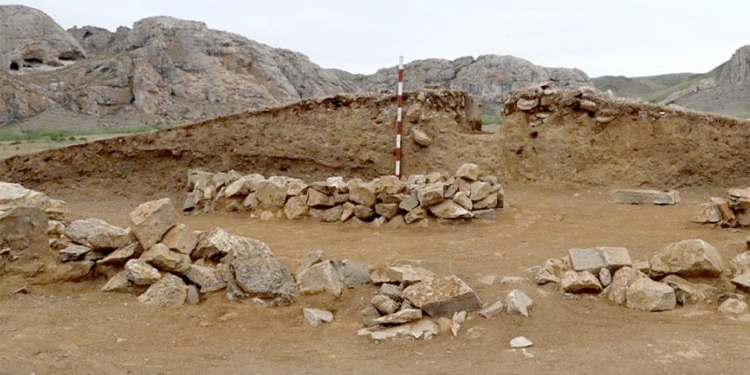 В Казахстані знайшли степову піраміду віком 4 тис.років (ФОТО)