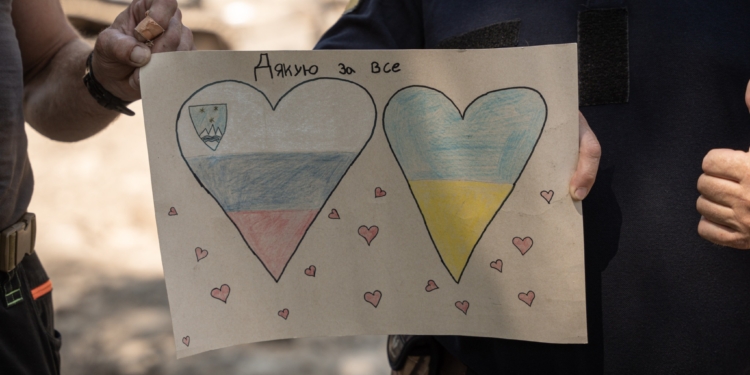 Українські рятувальники завершили відновлювальні роботи у Словенії та прямують на Батьківщину (ФОТО)