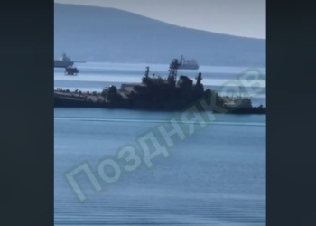 Один корабель в бухті Новоросійська таки підбитий (ВІДЕО)