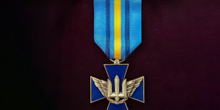 Повітряні Сили України тепер мають свою медаль – “Хрест Повітряних сил” (ФОТО)