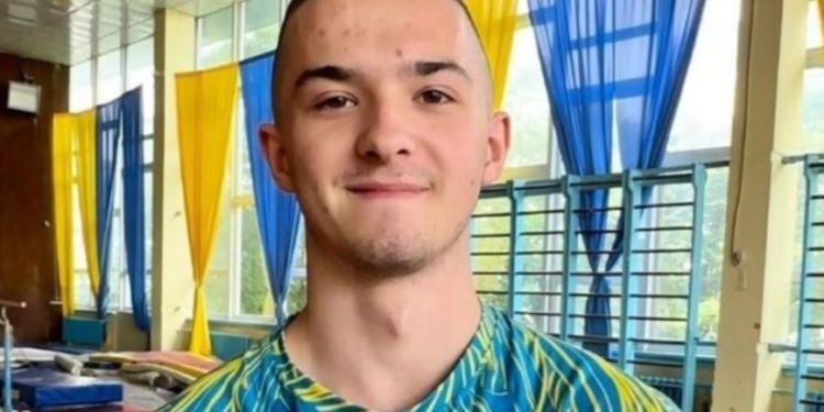 Скандал. Мінмолодьспорту виписує липові відрядження для випуску чоловіків за кордон (ФОТО)