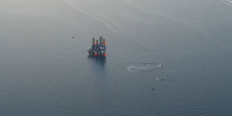 Біля Зміїного український катер атакував літак РФ (ВІДЕО)