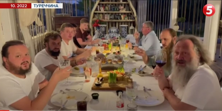 Вино і многая літа. “Аскет” Лаври “Паша-мерседес” на дорогому курорті в Туреччині (ВІДЕО)