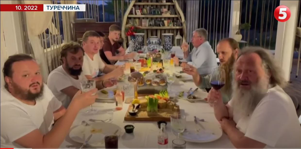 Вино і многая літа. “Аскет” Лаври “Паша-мерседес” на дорогому курорті в Туреччині (ВІДЕО)