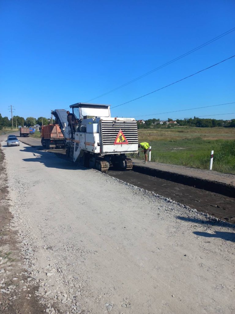 Минулого тижня на Миколаївщині ремонтні роботи тривали на 11 місцевих дорогах (ФОТО) 4