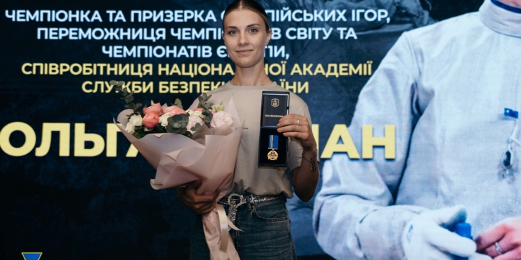 «Пишаюсь тим, що росіяни знають, що я співробітниця СБУ. Хай бояться!», – миколаївська фехтувальниця Ольга Харлан (ФОТО)