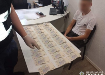 Хотів за 15 тис.грн. уникнути адмінвідповідальності за керування в нетверезому стані: на Миколаївщині 33-річний чоловік намагався підкупити поліцейського (ФОТО)