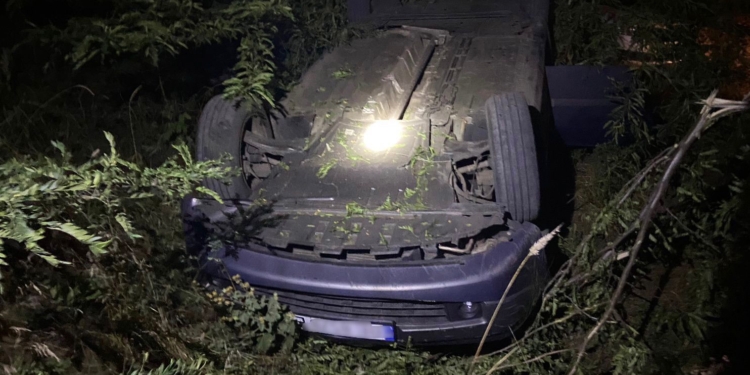 П’яний водій скоїв нічну ДТП на Миколаївщині: травмувався і він, і його пʼять пасажирів (ФОТО)