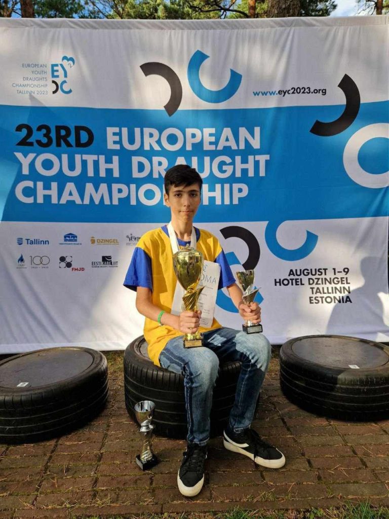 Шашкіст з Миколаєва Матвєй Колесніков здобув три нагороди чемпіонату Європи з шашок (ФОТО) 3