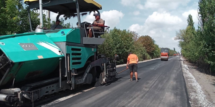 Минулого тижня ремонтні роботи проводились на ділянках 5 місцевих доріг Миколаївщини (ФОТО)