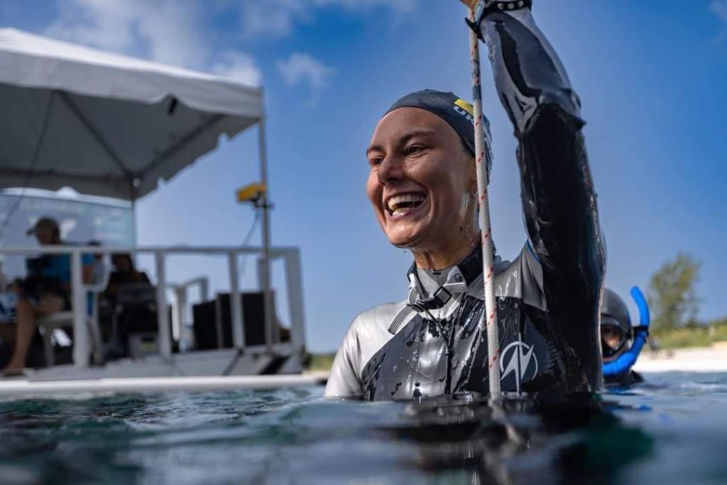 Уроженка Миколаєва Катерина Садурська стала чемпіонкою світу і встановила новий рекорд у фрідайвінгу – занурилась на 97 м (ФОТО) 6