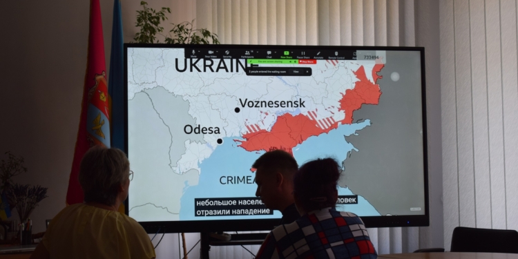 «Маленьке уперте містечко»: британський журналіст написав книгу про Вознесенськ на Миколаївщині (ФОТО)