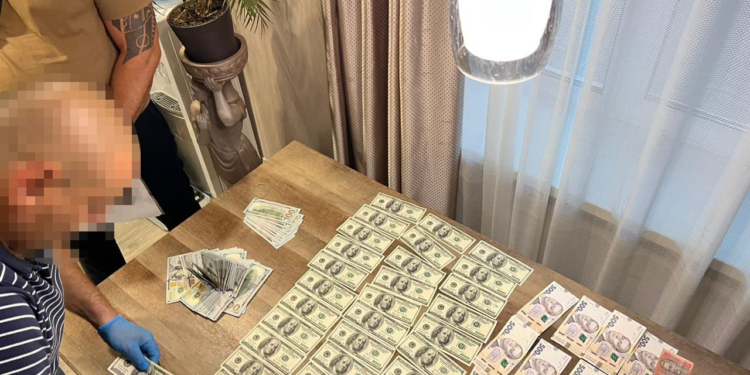 ДБР викрило у Миколаївській психлікарні масштабну схему заробітку на ухилянтах – з місячним бюджетом більше $100 тис. (ФОТО, ВІДЕО)