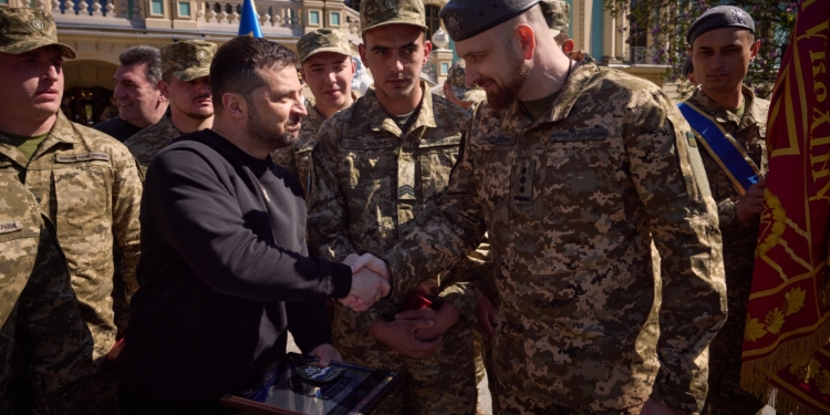 Шеврони Героїв: 10-та окрема гірсько-штурмова бригада «Едельвейс» (ФОТО)