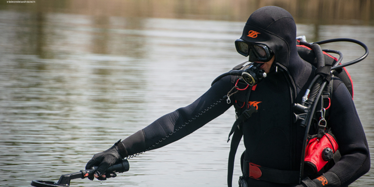 Сучасний девайс від естонських благодійників допомагає миколаївським водолазам у розмінуванні акваторій (ФОТО)
