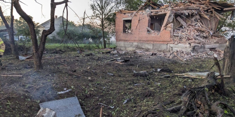 Наслідки нічної ракетної атаки: вже відомо про трьох загиблих у Луцьку, руйнування і поранених у Львові та Дніпрі (ФОТО, ВІДЕО)