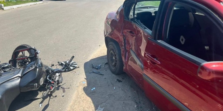 У Первомайську Renault Megane зіткнувся з мотоциклом Lifan. Що вийшло (ФОТО)