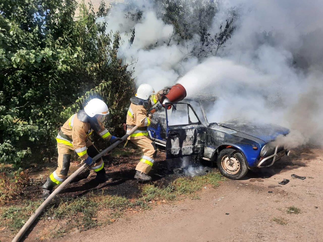 На Миколаївщині горіли авто – в Миколаєві і в Арбузинці (ФОТО)