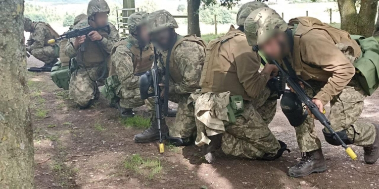 Українські прикордонники пройшли навчання у Великій Британії