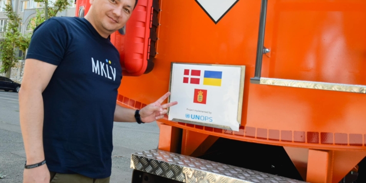 ДП “Агенція місцевих доріг Миколаївської області” отримало сучасний бензовоз (ФОТО)