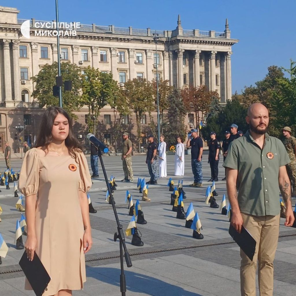 Ціна свободи: у Миколаєві вшанували пам’ять воїнів, які загинули у російсько-українській війні (ФОТО) 8