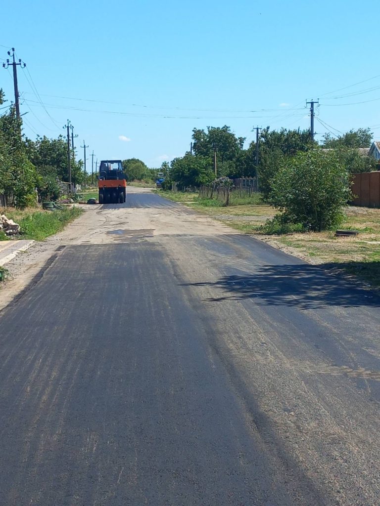 Минулого тижня ремонтні роботи виконувалися на ділянках 10 місцевих доріг Миколаївської області (ФОТО) 10