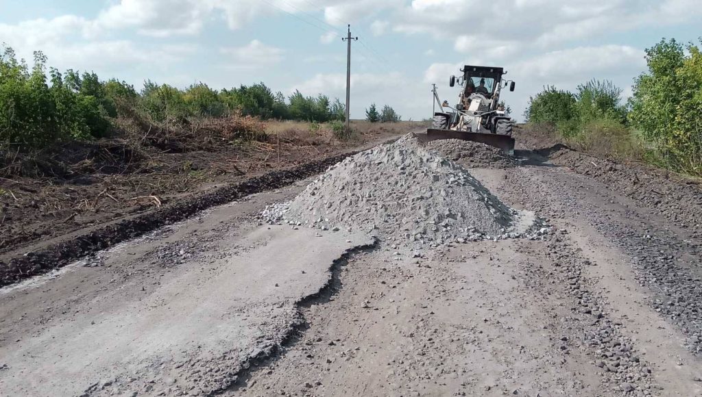 Минулого тижня ремонтні роботи проводились на ділянках 5 місцевих доріг Миколаївщини (ФОТО) 10