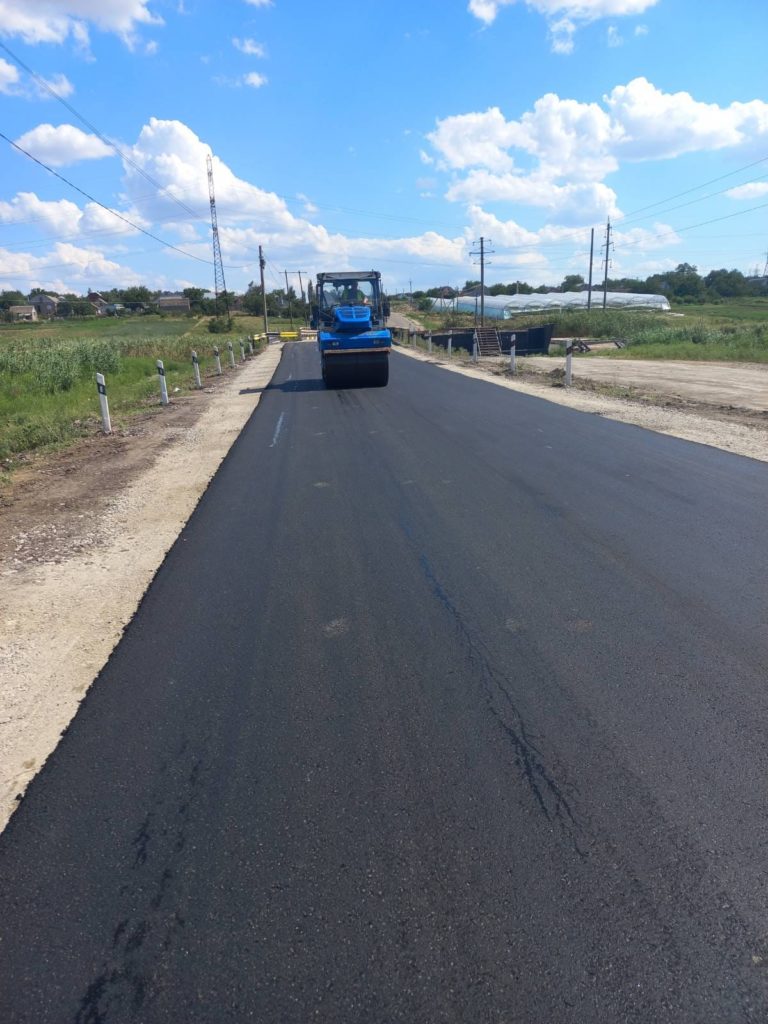 Минулого тижня на Миколаївщині ремонтні роботи тривали на 11 місцевих дорогах (ФОТО) 12