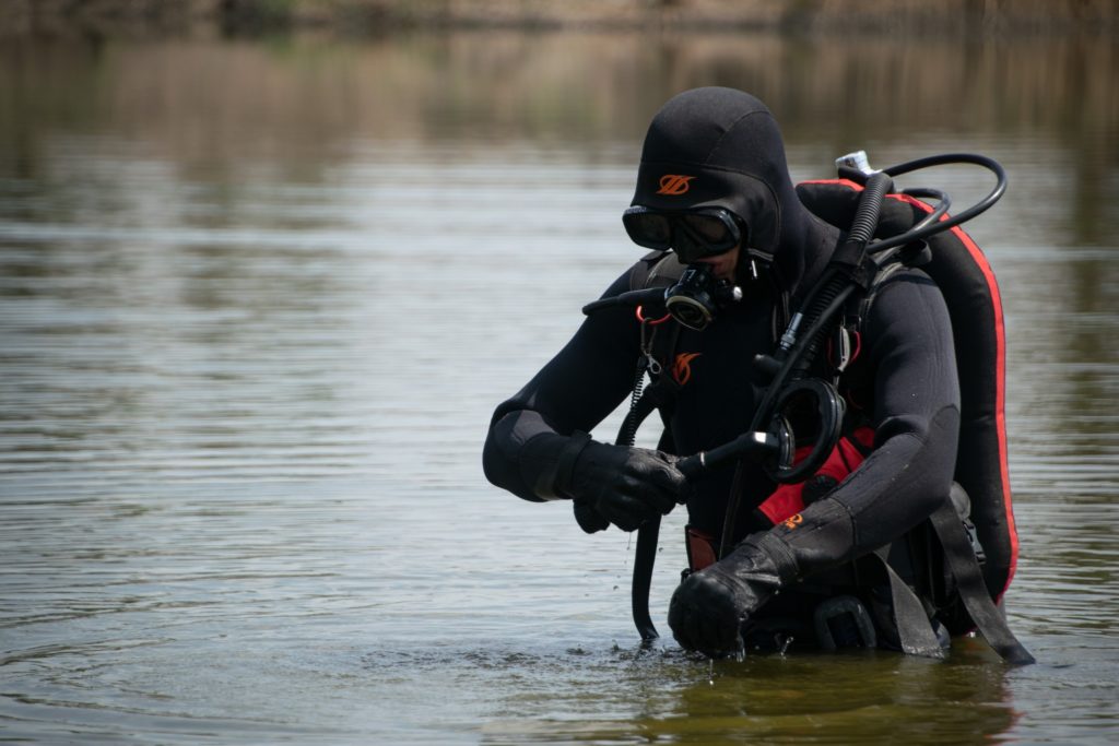 На Миколаївщині водолази-сапери ДСНС обстежили майже 20 га водної акваторії, вилучили та знищили 79 боєприпасів (ФОТО, ВІДЕО) 14