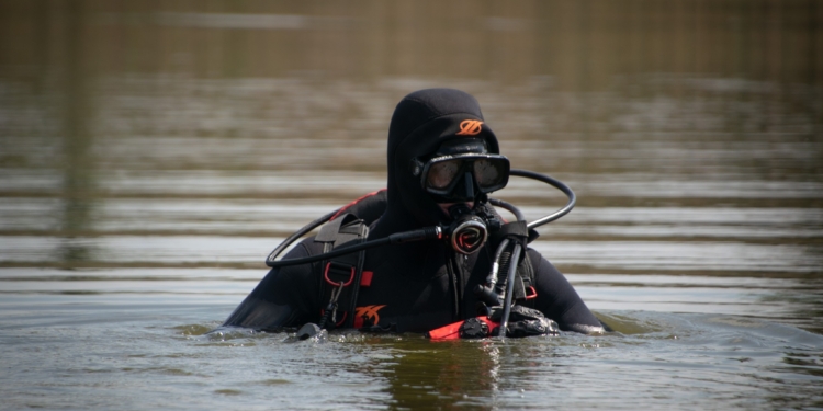 На Миколаївщині водолази-сапери ДСНС обстежили майже 20 га водної акваторії, вилучили та знищили 79 боєприпасів (ФОТО, ВІДЕО)
