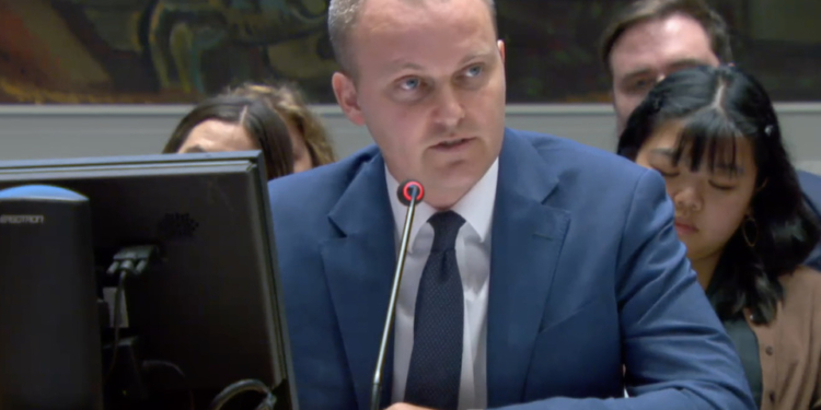 “Росія розпочала цю війну, і Росія повинна її закінчити”, – представник Британії в ООН назвав втрати росіян і згадав Фройда