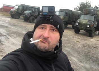 Про яйця і затримання. Бабченко розповів про доставку у поліцію після “нападу” на посольство РФ