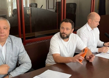 Дубінському видали електронний браслет і забрали закордонний паспорт (ВІДЕО)